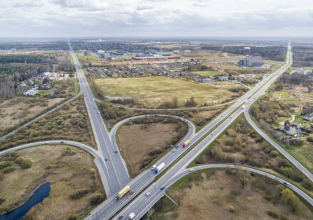 Urban HUB skelbia konkursą stock office patalpų koncepcijai